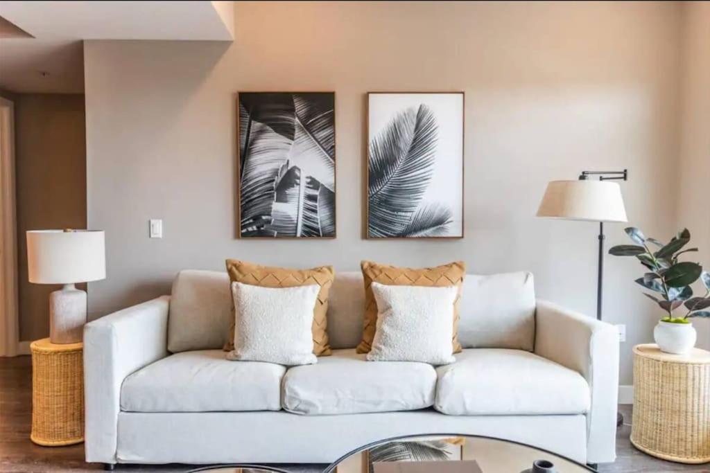 Comfortable & Spacious 2Bdr - 2Bth For 4 Guests In Hollywood Apartment Los Angeles Luaran gambar